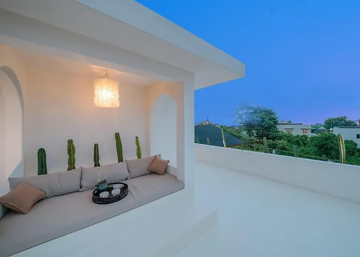 Ferienhaus Sankara - Rooftop 3br With Brasero & Cinema - Sunset View - Canggu