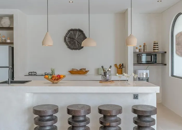 Ferienhaus Sankara - Rooftop 3br With Brasero & Cinema - Sunset View - Canggu