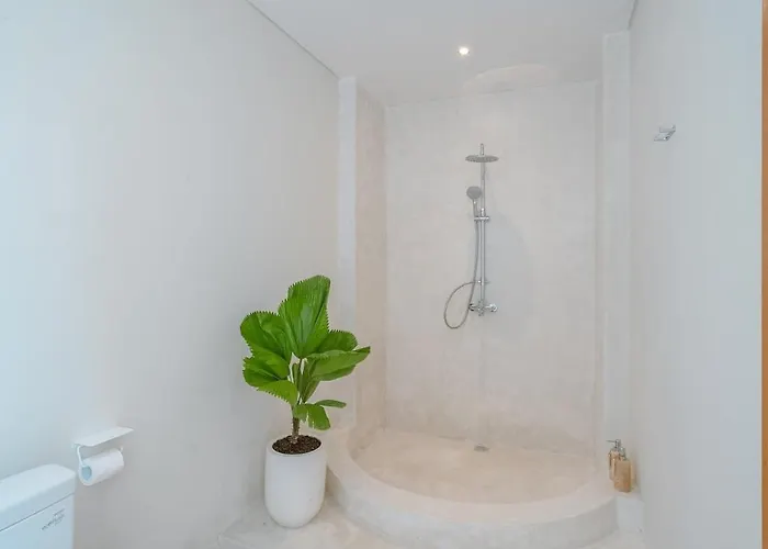 Ferienhaus Sankara - Rooftop 3br With Brasero & Cinema - Sunset View - Canggu